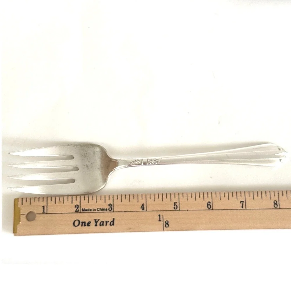 Vintage 1939 Starlight Stratford Plate Cold Meat Serving Fork Silverplate 8 5/8